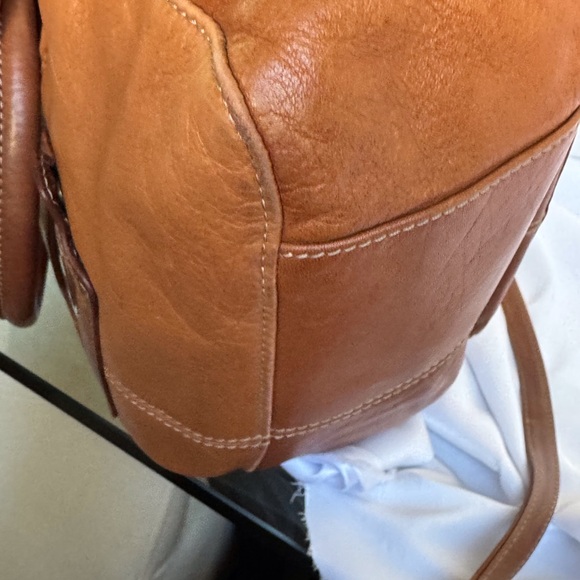 Vintage fossil bag with the a key charm. - Picture 9 of 16